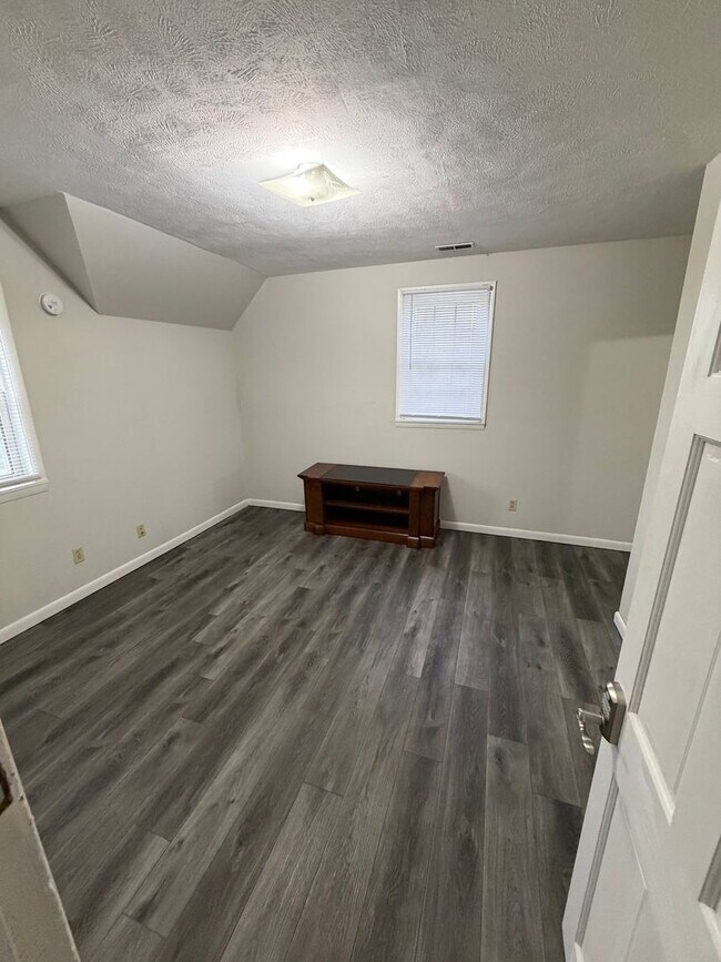 Building Photo - 2038 Monon Ave