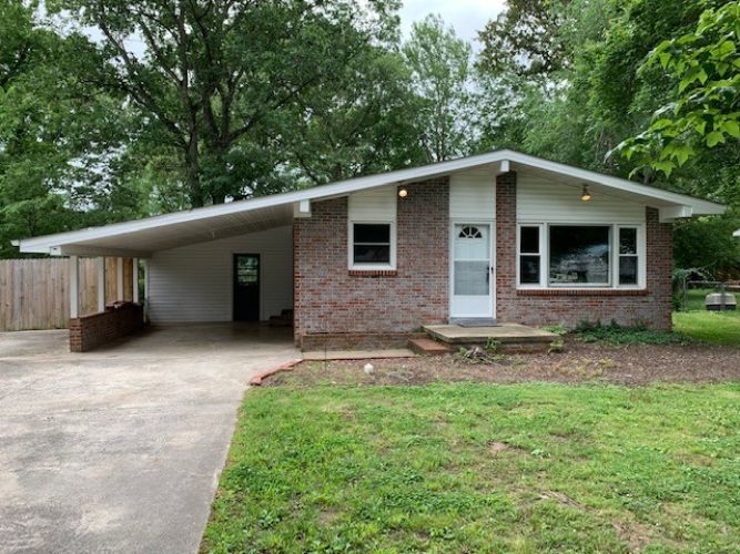 Primary Photo - 1605 5th Ave