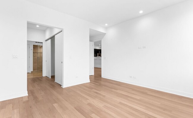 Foto del edificio - 900 W Hubbard St