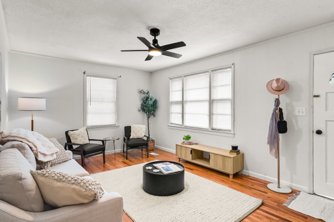 Building Photo - 3912 Seminole Ave