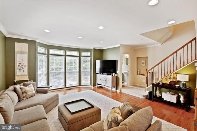 Foto del edificio - 9327 Hundith Hill Ct