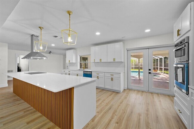 Foto del edificio - 5700 Bayou Grande Blvd NE
