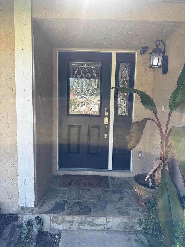 Foto del edificio - 1330 N Hollis Ave