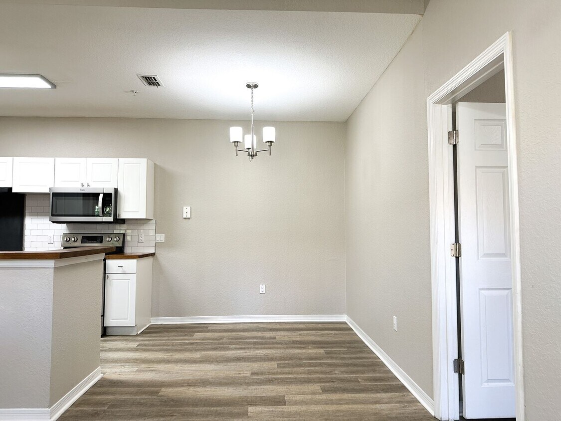 Foto principal - Crescent Place - 22-206