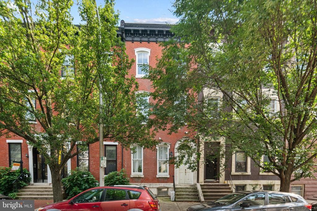 Primary Photo - 1832 Green St