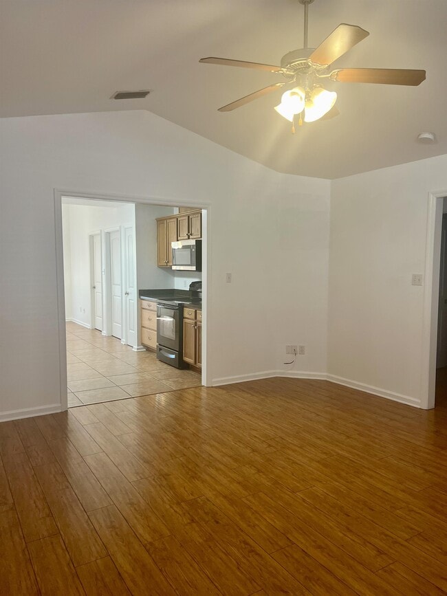 Building Photo - 116 Cloer Ln