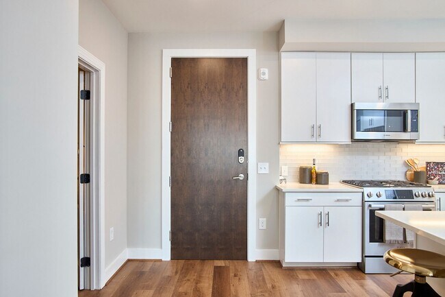 Building Photo - Condo in the Heart of Downtown Durham | Private Terrace + Amenities