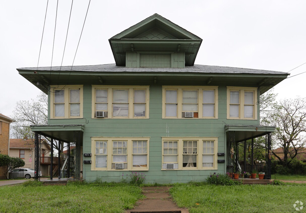 Building Photo - 819 N Marsalis Ave