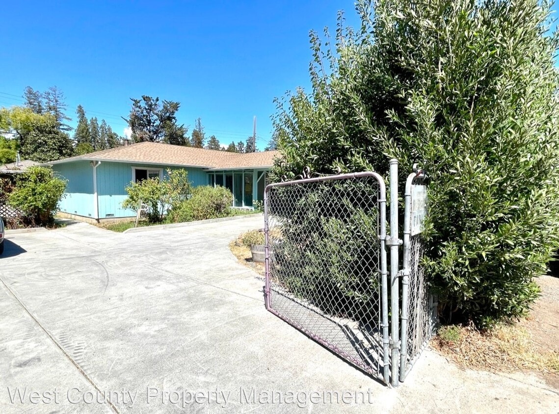 Building Photo - 2 br, 1 bath House - 8372 Park Ave
