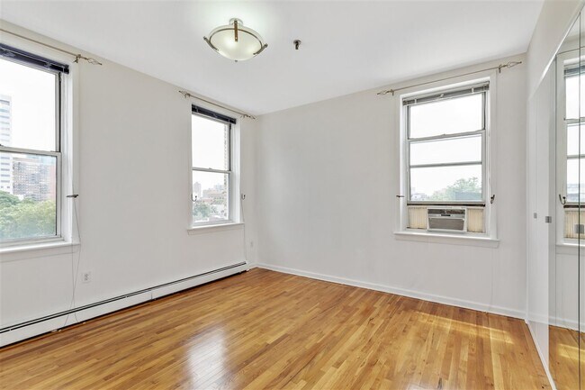 Foto del edificio - 319 Barrow St