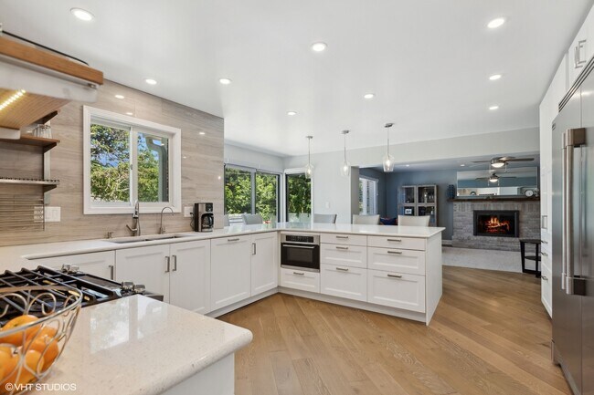 Foto del edificio - 603 Carlyle Ln