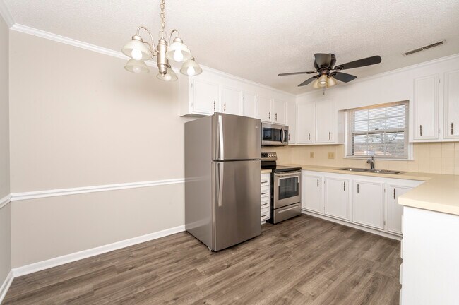 Building Photo - 263 Olde Vineyard Ct