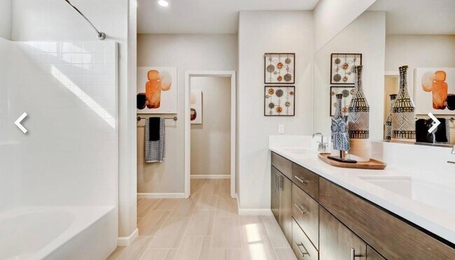 Foto del edificio - 2416 Raphael Wy