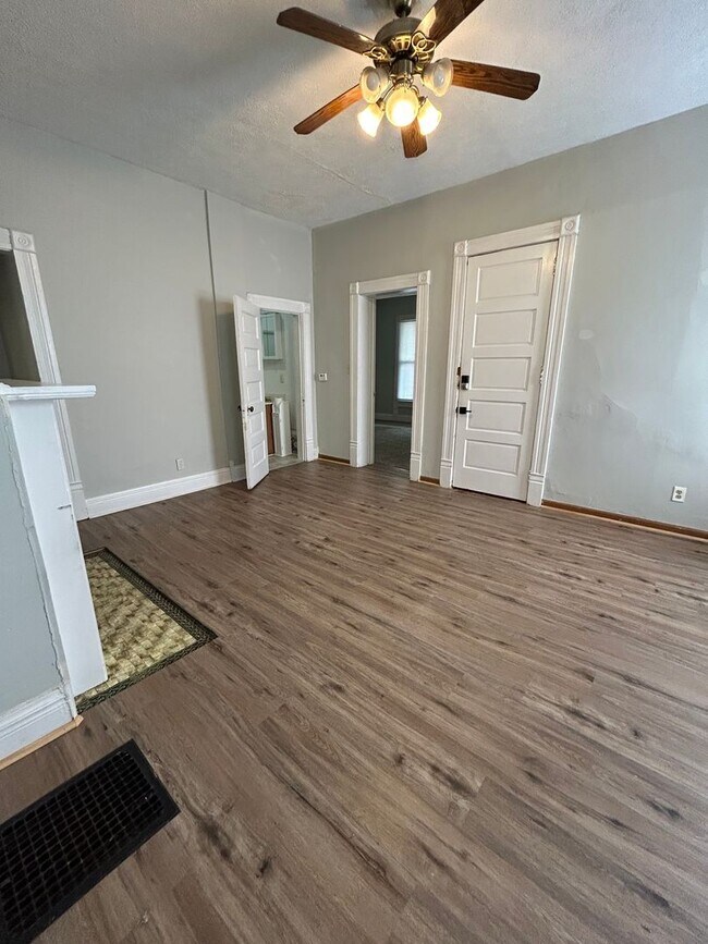 Foto del edificio - 638 N 8th St