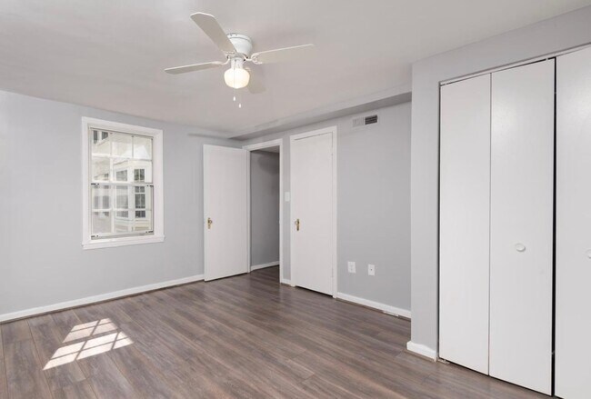 Foto del edificio - 708 S Arlington Mill Dr