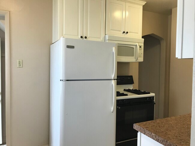 KITCHEN - 256 Brimhall St
