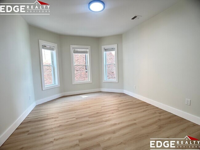 Building Photo - 47 Brackett St