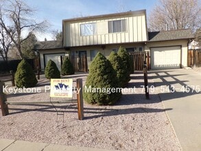 Building Photo - 17 Villa Dr