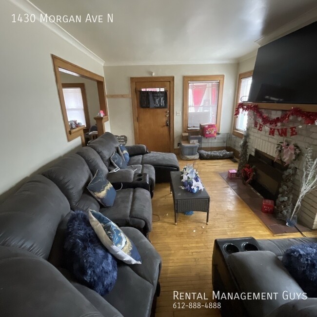Foto del edificio - Very Nice 2 Bedroom! Laundry and Garage In...