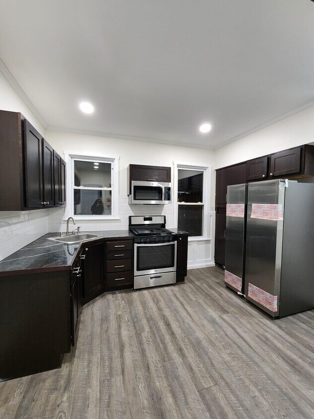 65 Halstead St Unit 3, Kearny, NJ 07032 Room for Rent in Kearny, NJ