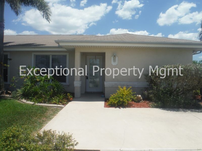 Primary Photo - Waterfront 2 Bedroom/2 Bath DUPLEX!