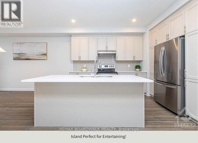Building Photo - 140 Shallow Pond Pl