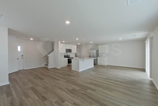 Foto del edificio - 120 Inez Ave