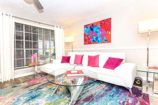 Building Photo - The Park at Malaga