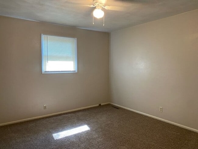 Building Photo - 1103 Arrowhead Dr