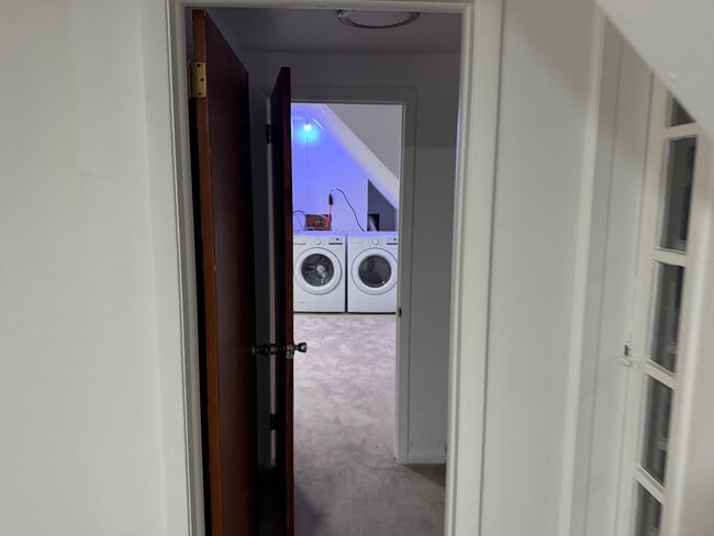 laundry - 520 Saratoga Rd