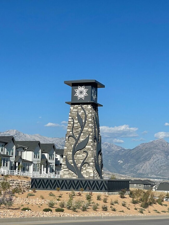 Building Photo - 909 W Sunspear Dr