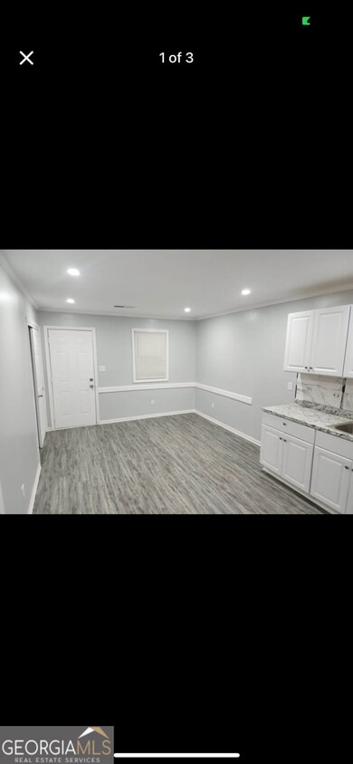 Building Photo - 8140 Magnolia Dr