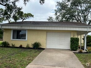 Building Photo - 442 Myrtlewood Rd