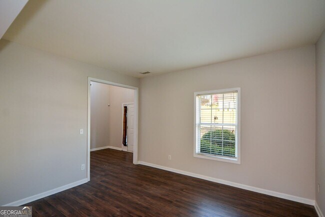 Foto del edificio - 3063 Grace Ct