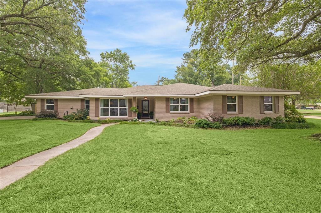 Primary Photo - 10202 Raritan Dr