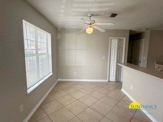 Building Photo - Nice 2 Bedroom Unit in Navarre