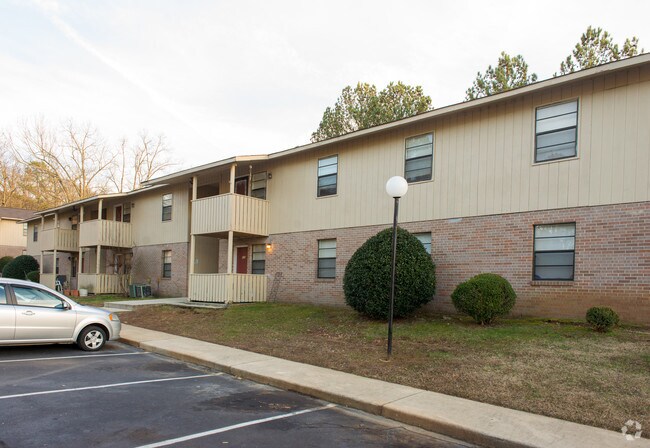 Pine Tree Village Apartments Huntsville Al Apartments Com