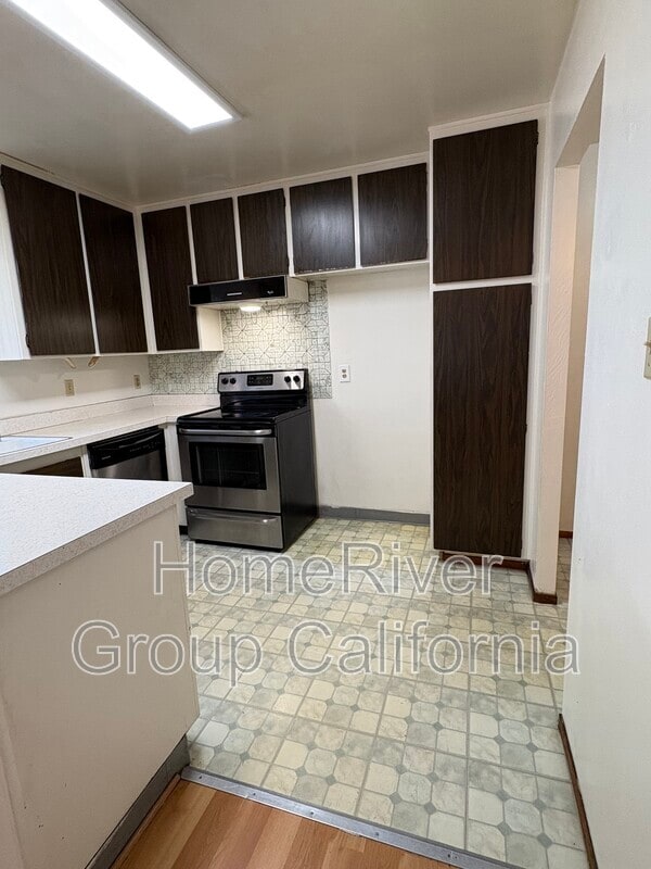 Building Photo - 6325 Seyferth Way