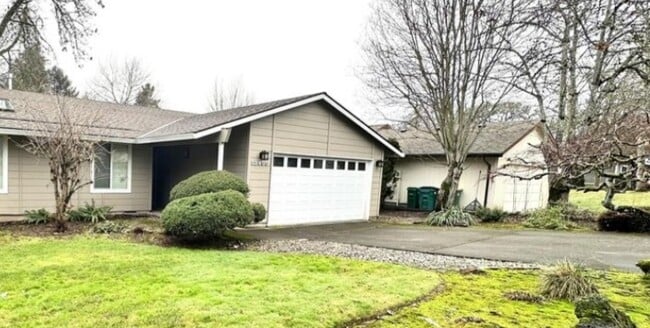 Building Photo - 12900 SW Barberry Dr