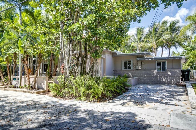 Foto del edificio - 616 SW 11th Ct