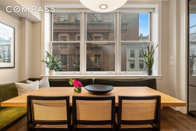 Foto del edificio - Extra Large Loft Condo in SoHo.