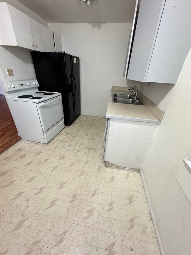 Building Photo - 8306 Wabash Ave S