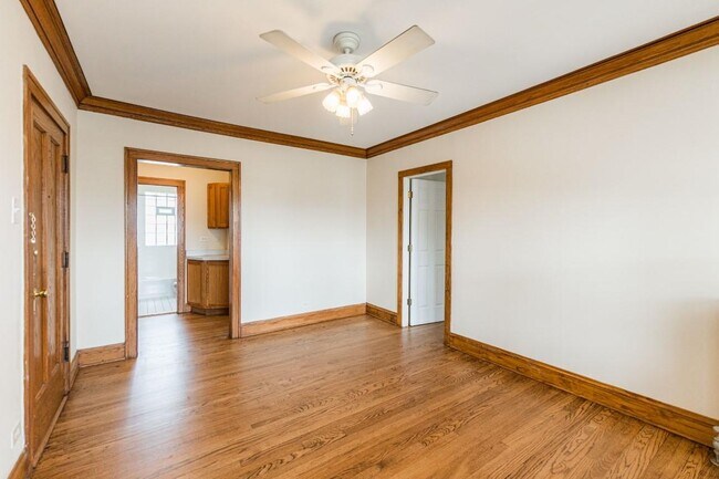 Foto del edificio - 3516 N Lawndale Ave