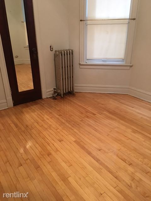 Building Photo - 1522 E 68th St