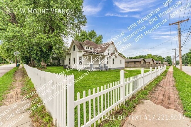 Building Photo - 802 W Mt Vernon St