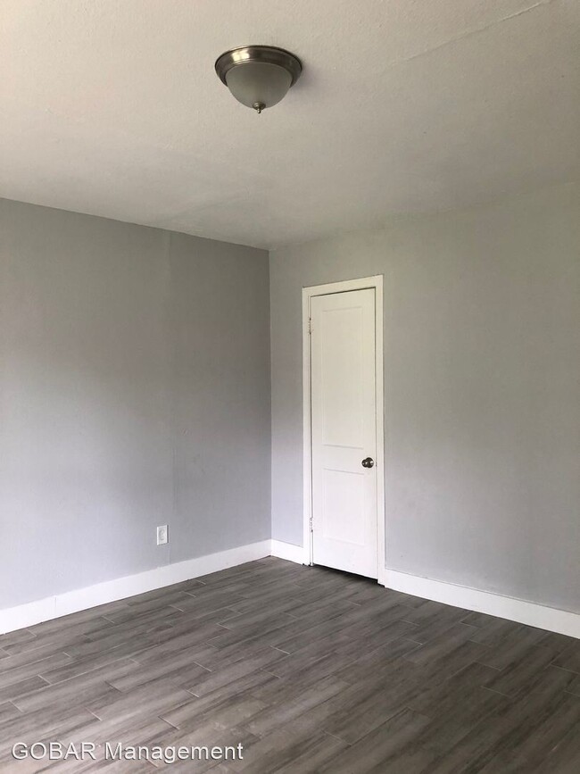Building Photo - 2 br, 1 bath House - 4555 Laredo St