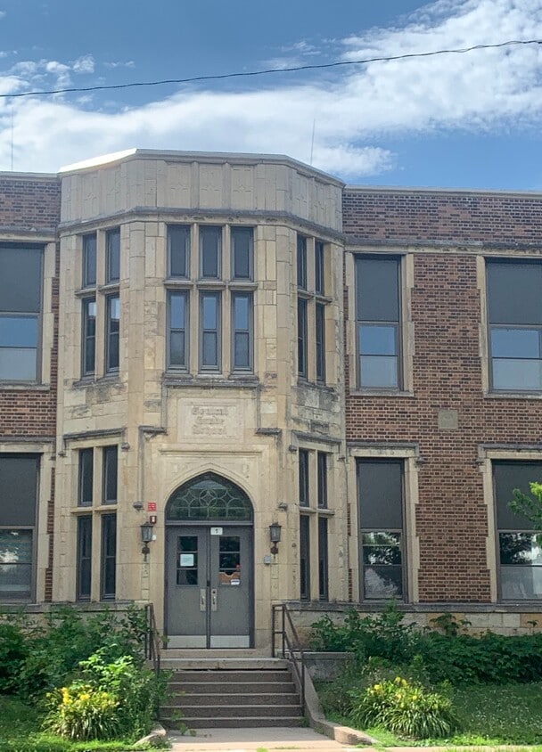 Primary Photo - Central Square