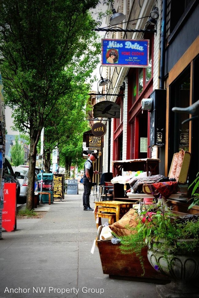 4018 N Mississippi Ave, Portland, OR 97227 Condo for Rent in Portland