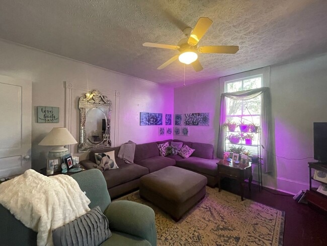 Building Photo - 173 Barrow St