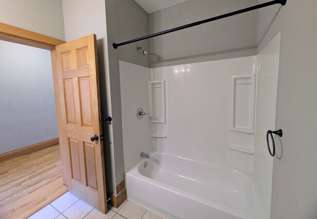 Bathroom - 2648 13th Ave S
